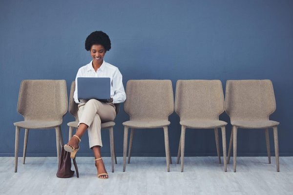 Quels sont les avantages de chercher un emploi à Saintes ?