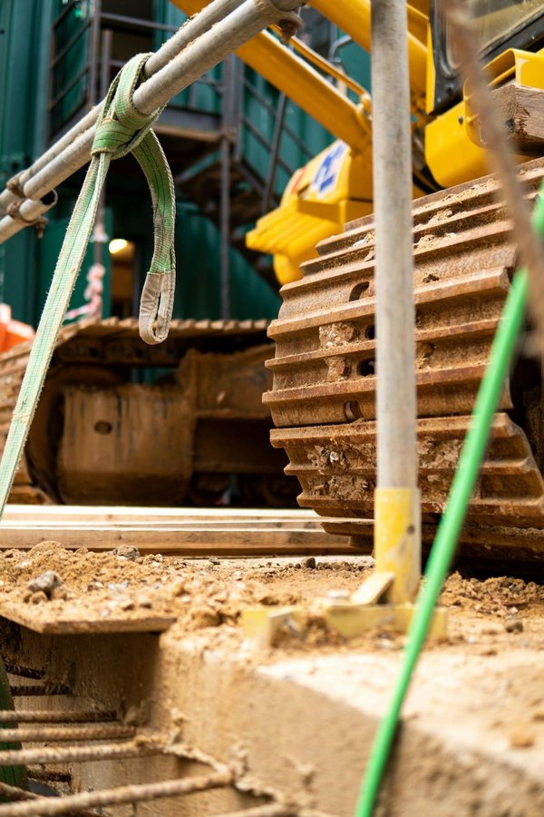 Qu'est-ce qu'un saut de loup et comment assure-t-il la sécurité des terrains en pente?